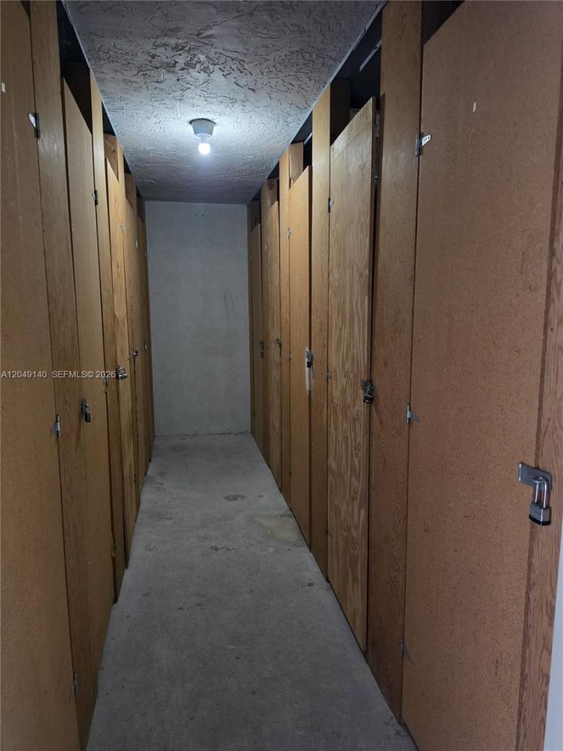 605 Oaks Dr, Unit 607, Pompano Beach, FL 33069 Photo