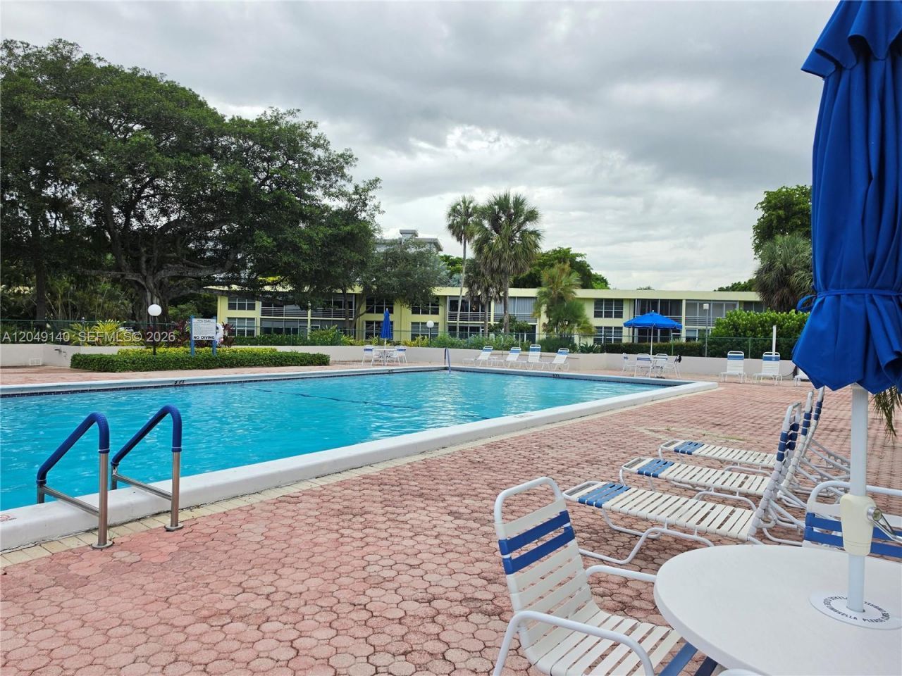 605 Oaks Dr, Unit 607, Pompano Beach, FL 33069 Photo