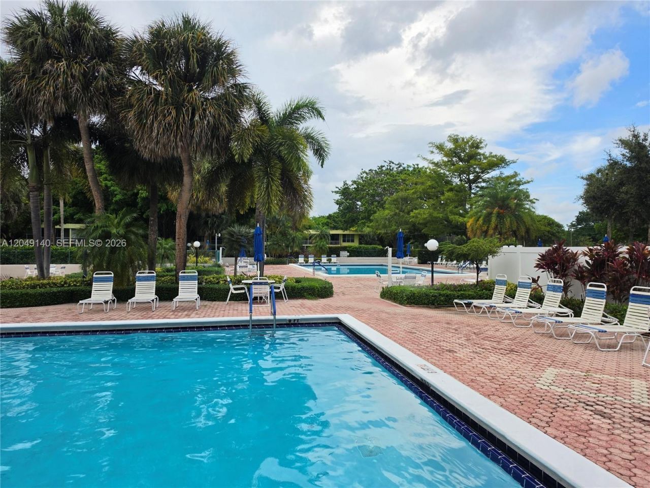 605 Oaks Dr, Unit 607, Pompano Beach, FL 33069 Photo