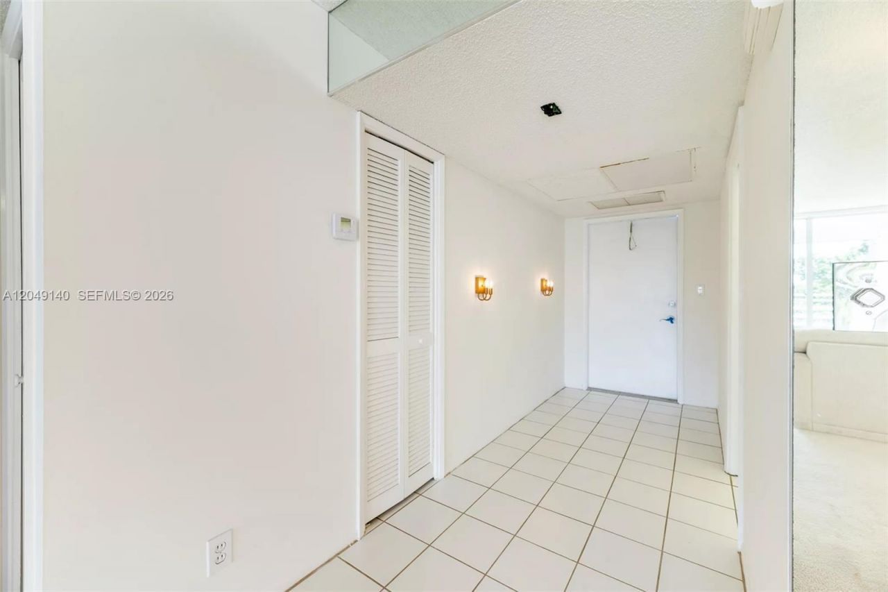 605 Oaks Dr , Unit 607, Pompano Beach, FL 33069 Photo