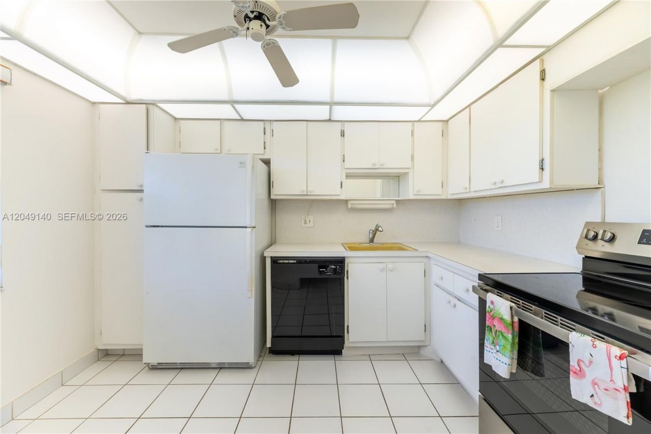 605 Oaks Dr , Unit 607, Pompano Beach, FL 33069 Photo