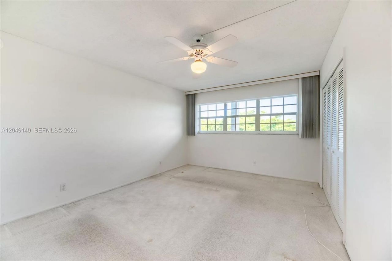 605 Oaks Dr, Unit 607, Pompano Beach, FL 33069 Photo