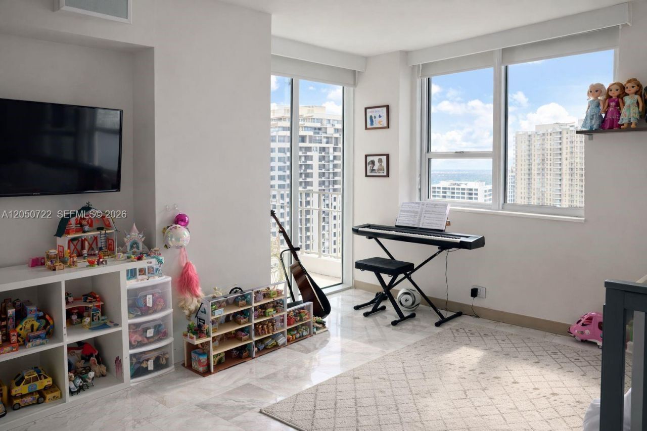 701 Brickell Key Blvd , Unit 1611, Miami, FL 33131 Photo