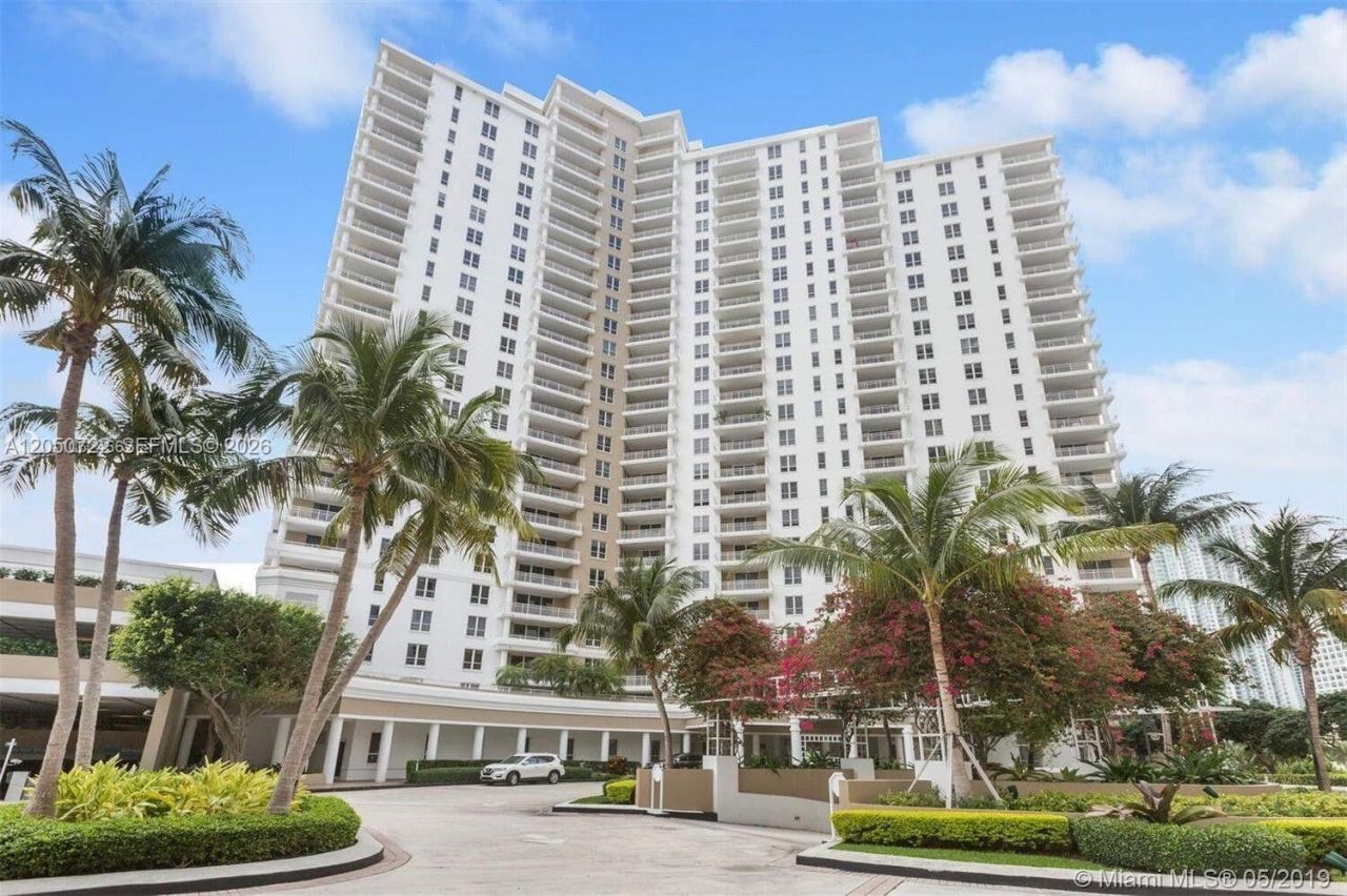 701 Brickell Key Blvd , Unit 1611, Miami, FL 33131 Photo