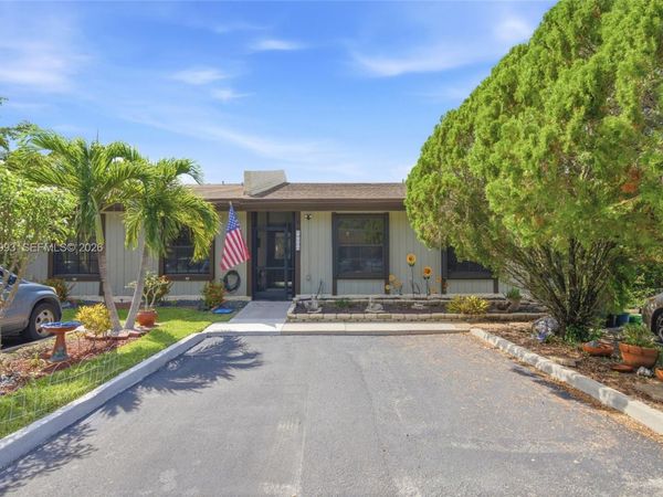 10231 Buttercup Ct , Pembroke Pines, FL 33026