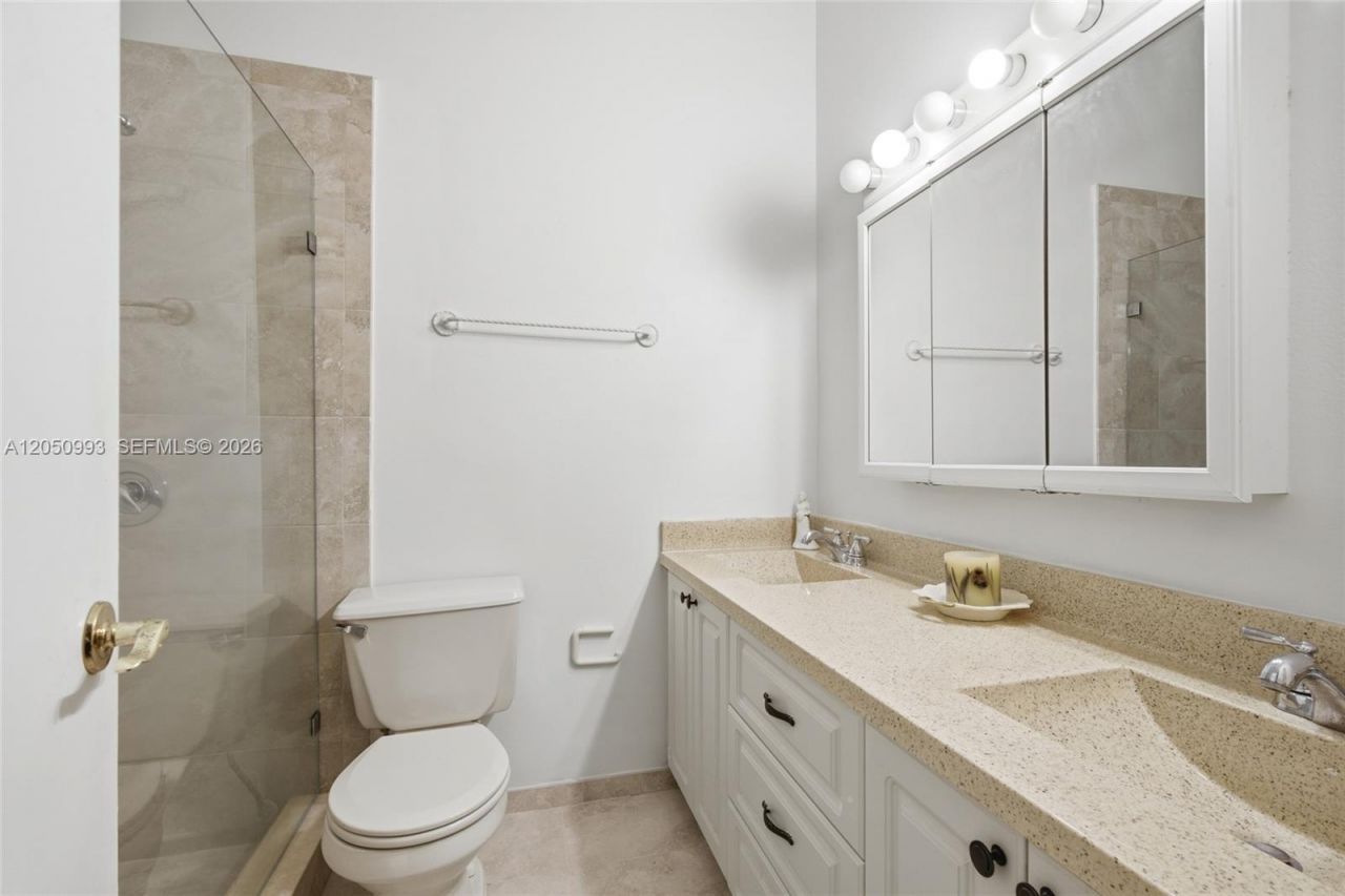 10231 Buttercup Ct, Pembroke Pines, FL 33026 Photo