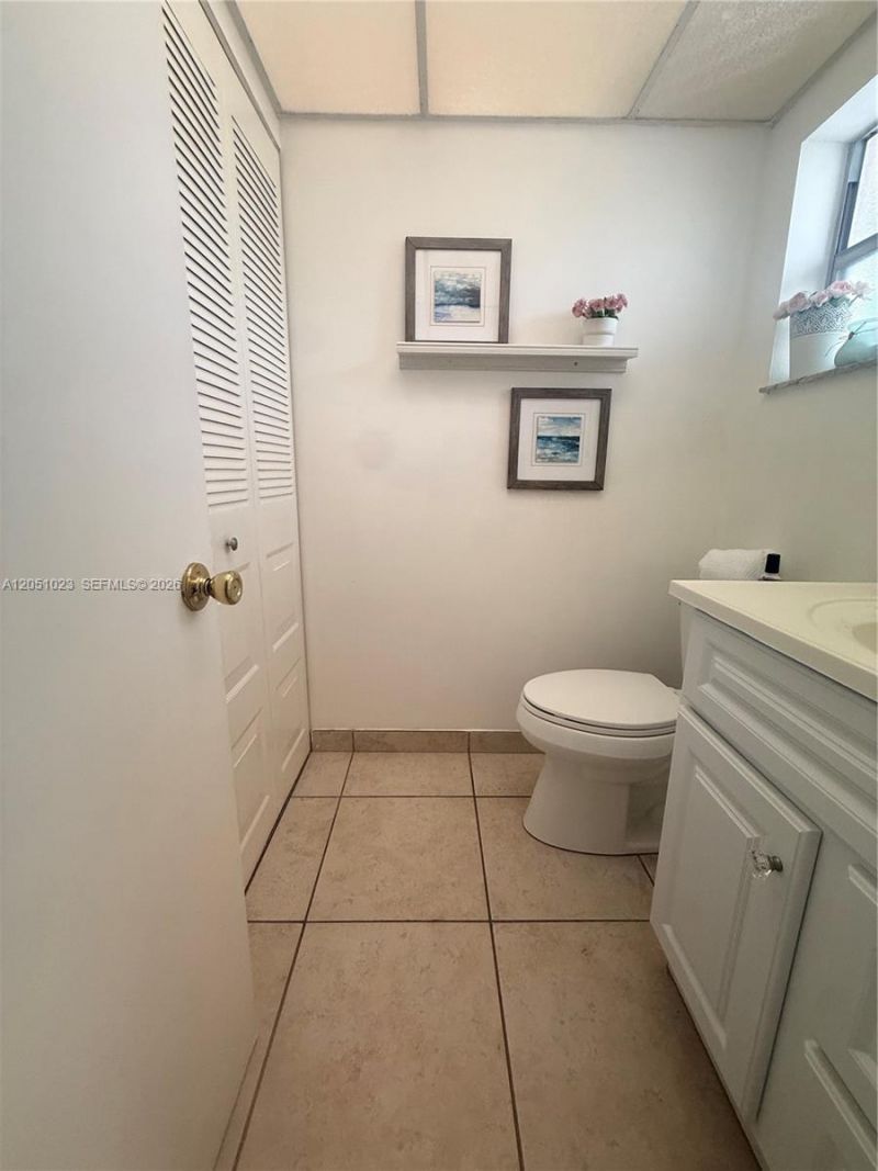 9540 Sunrise Lakes Blvd , Unit 208, Sunrise, FL 33322 Photo
