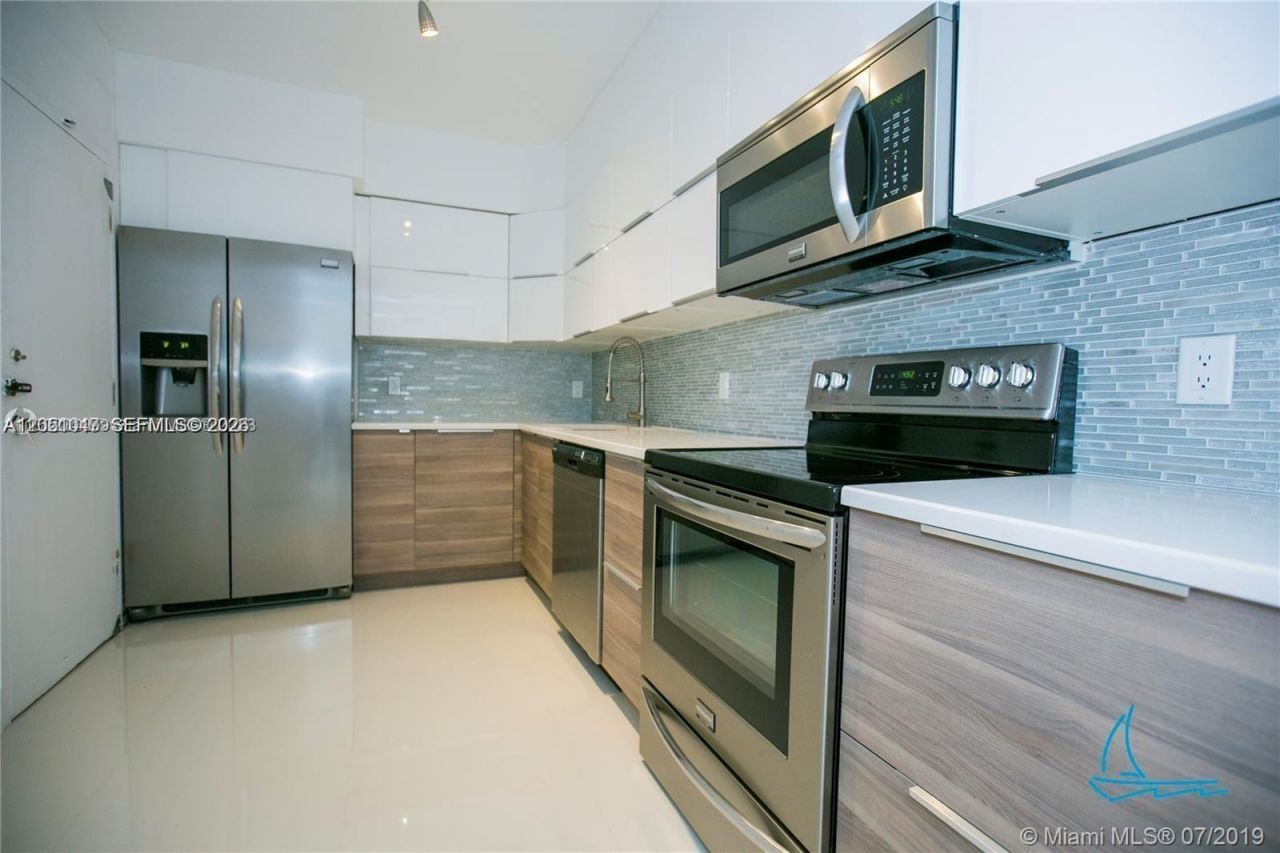 9381 E Bay Harbor Dr , Unit 302S, Bay Harbor Islands, FL 33154 Photo