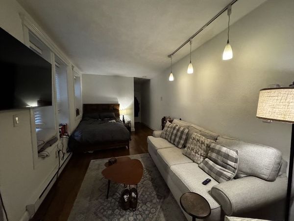 8 Battery St, Unit 6, Boston, MA 02109