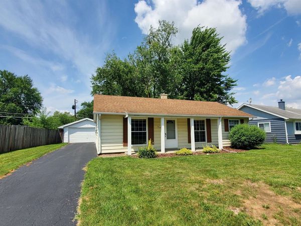 1214 Braeburn Drive, New Haven, IN 46774