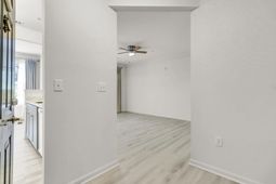 1921 Chatelain Way photo 4