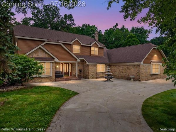 5408 Coral Ridge Drive, Grand Blanc, MI 48439