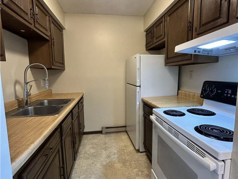 200 fernwood Road, Unit 9, Wintersville, OH 43953 Photo 3