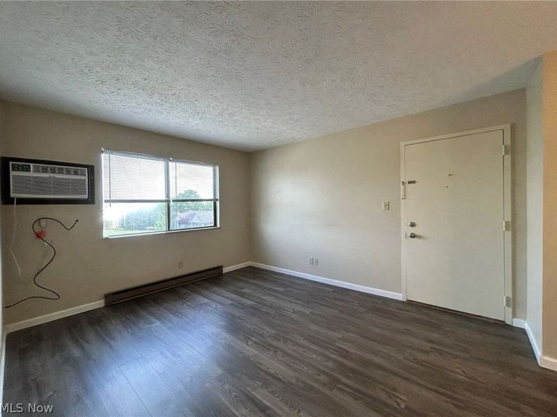 200 fernwood Road, Unit 9, Wintersville, OH 43953 Photo 4
