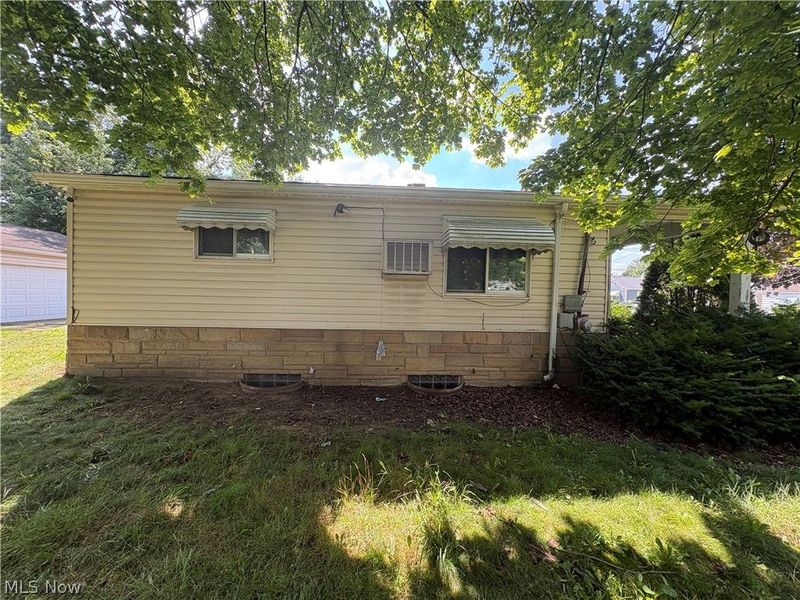 908 Clifford Avenue, Akron, OH 44306 Photo 2