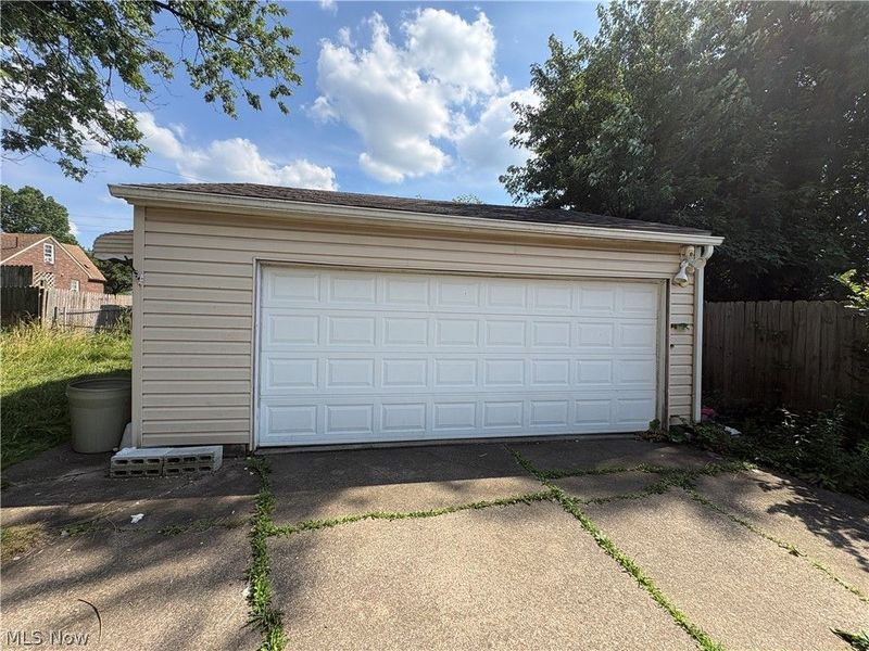 908 Clifford Avenue, Akron, OH 44306 Photo 3