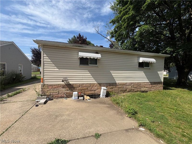 908 Clifford Avenue, Akron, OH 44306 Photo 4
