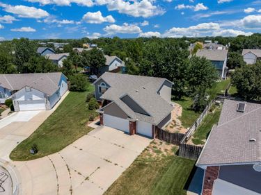 1810 S FOX RUN CIR, Wichita, KS 67207