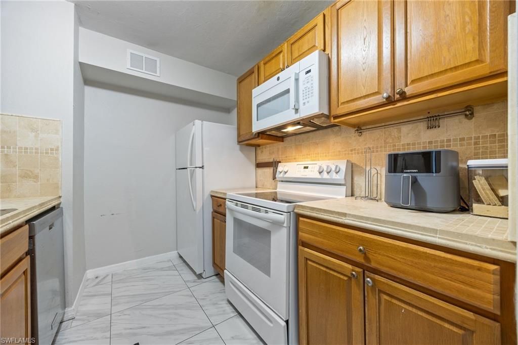 2828 Jackson St , Unit B3, Fort Myers, FL 33901 Photo
