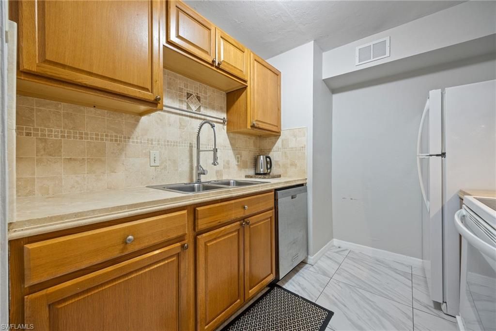2828 Jackson St , Unit B3, Fort Myers, FL 33901 Photo
