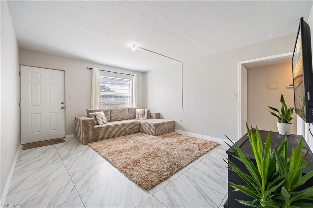 2828 Jackson St , Unit B3, Fort Myers, FL 33901 Photo