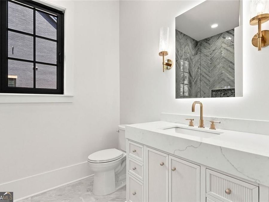 Property Image 137