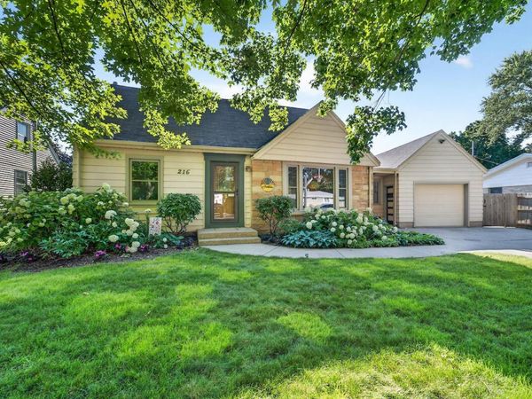 216 S Elmwood AVENUE, Burlington, WI 53105