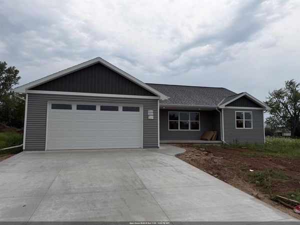 530 RIVERVIEW DRIVE, Berlin, WI 54923