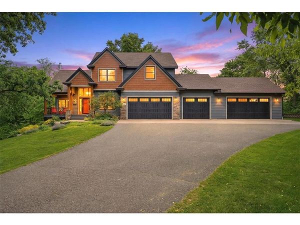 987 Parkview Lane, Hudson, WI 54016