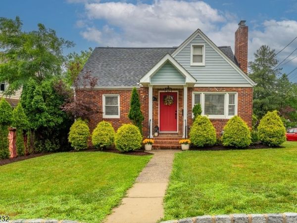 19 Robertson Rd, West Orange, NJ 07052