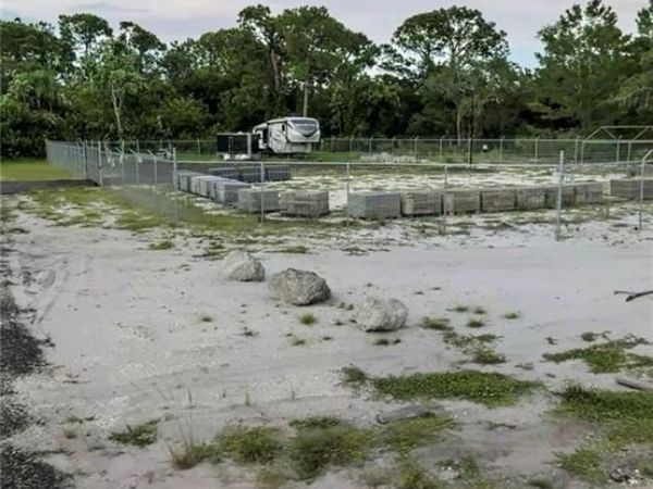 220 Washington BLVD NE, LAKE PLACID, FL 33852