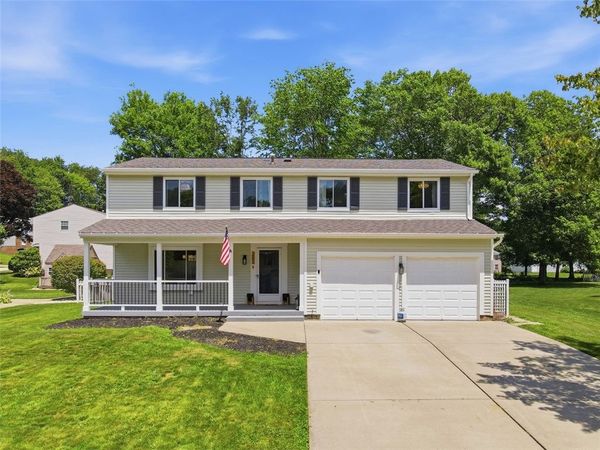 203 Lochinver Dr, Coraopolis, PA 15108