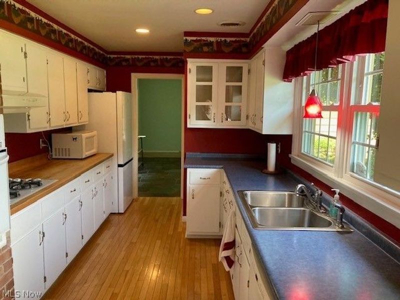 8770 Squirrel Hill, Warren, OH 44484 Photo 2