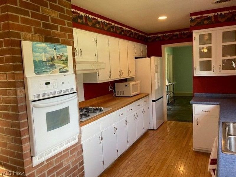 8770 Squirrel Hill, Warren, OH 44484 Photo 3