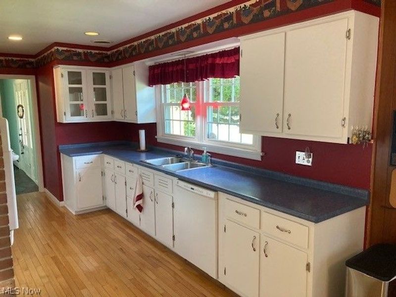 8770 Squirrel Hill, Warren, OH 44484 Photo 4