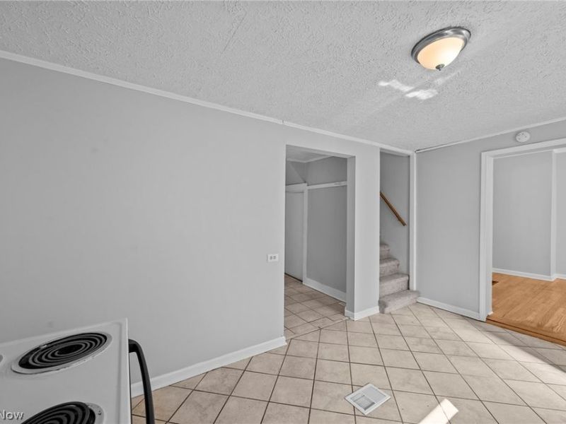6103 W Clinton Avenue, Cleveland, OH 44102 Photo 16