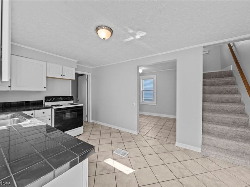 6103 W Clinton Avenue, Cleveland, OH 44102 Photo 25