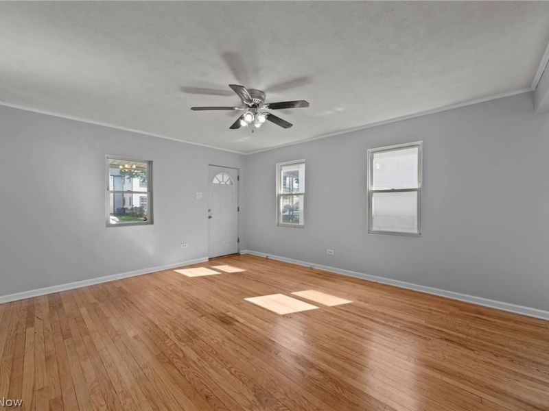 6103 W Clinton Avenue, Cleveland, OH 44102 Photo 6