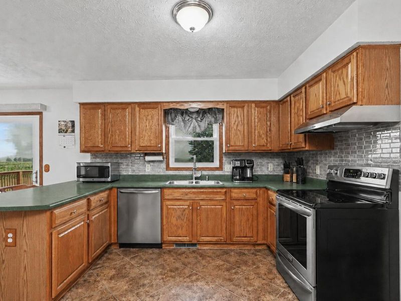 6096 Windfall Road , Galion, OH 44833 Photo 10
