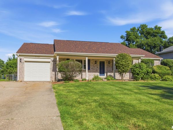 513 MEADOW Drive, Macomb, IL 61455