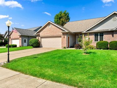 111 HICKORY Lane, Pekin, IL 61554