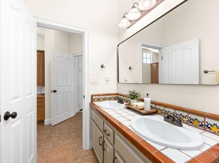 225 Bel Flora Ct, Roseville, CA 95747 Photo