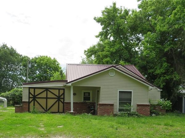 90 W Blue Bird Lane , Leasburg, MO 65535