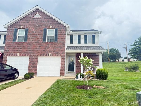 10342 Tiffany Village Circle Drive, St Louis, MO 63123