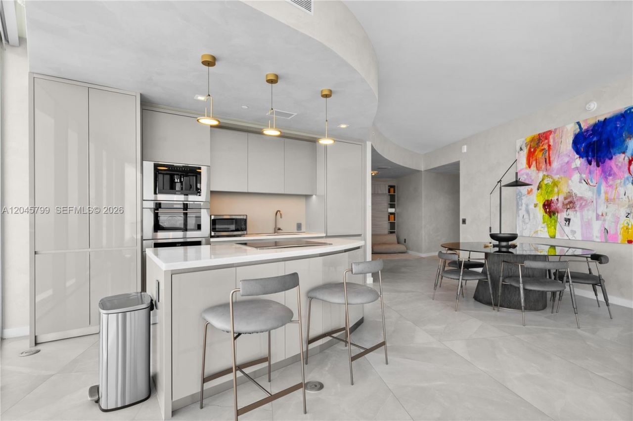 18975 Collins Ave , Unit 3204, Sunny Isles Beach, FL 33160 Photo