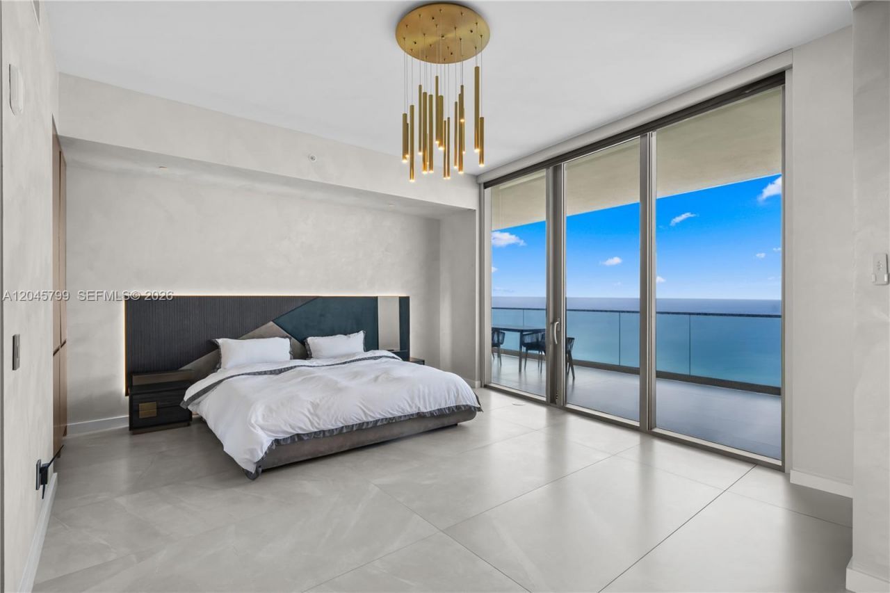 18975 Collins Ave , Unit 3204, Sunny Isles Beach, FL 33160 Photo