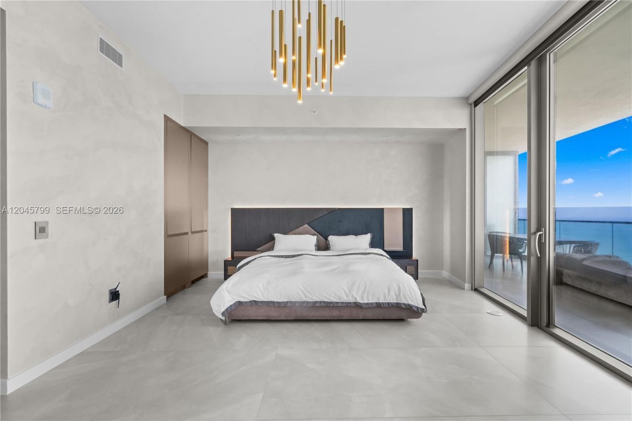 18975 Collins Ave , Unit 3204, Sunny Isles Beach, FL 33160 Photo