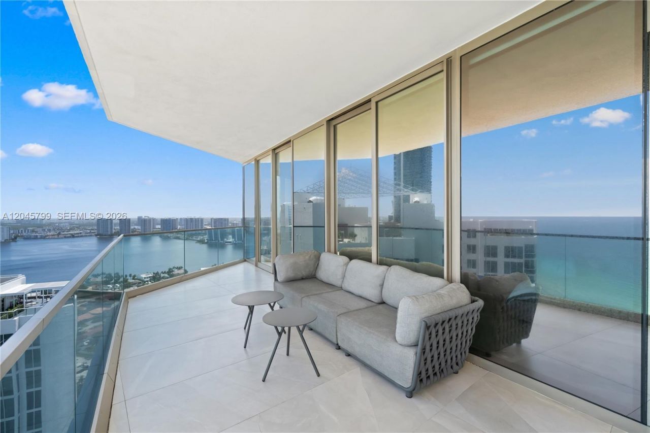 18975 Collins Ave , Unit 3204, Sunny Isles Beach, FL 33160 Photo