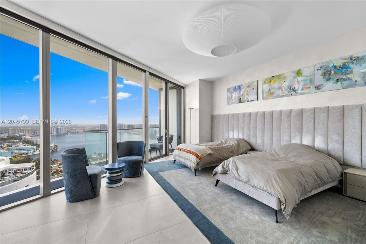 18975 Collins Ave , Unit 3204, Sunny Isles Beach, FL 33160 Photo