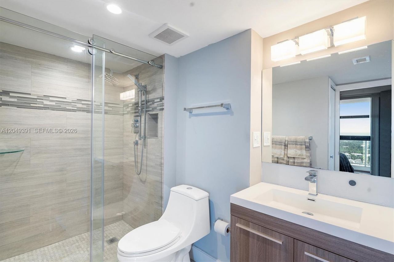 20515 E Country Club Dr, Unit 2044, Aventura, FL 33180 Photo
